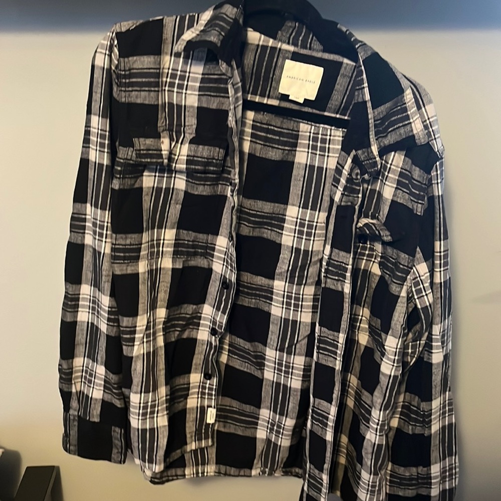 Black And Gray American Eagle Flannel (Size Large)